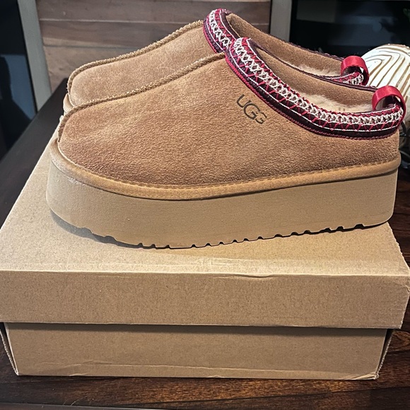 Ugg Tasman Platform “chestnut” - Picture 1 of 7